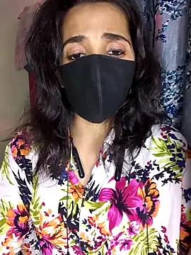 Snapshot of Royal_Shona chatting on 10-18-25, 07:03 Royal Shona online show from 10-18-25, 07:03