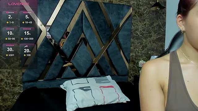 Vittoria Conti  online show from 03-19-26, 05:17