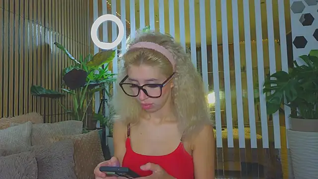 Violetttttta online show from 10-12-25, 08:41