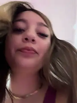   Lorelain   online show from 12-21-25, 12:18