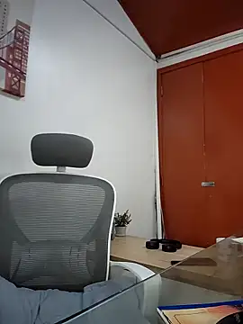 Nateskp 1 online show from 10-31-25, 04:52