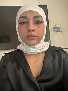 Snapshot of CelestSkyy chatting on 10-18-25, 07:58 CelestSkyy online show from 10-18-25, 07:58