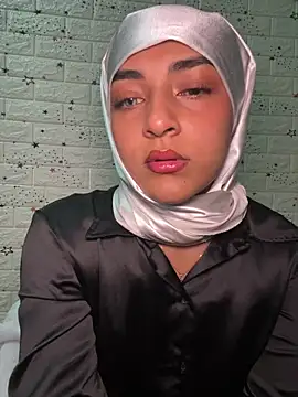 Snapshot of CelestSkyy chatting on 12-18-25, 11:33 CelestSkyy online show from 12-18-25, 11:33