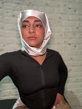 Snapshot of CelestSkyy chatting on 03-28-26, 03:39 CelestSkyy online show from 03-28-26, 03:39