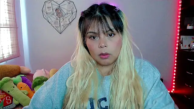 EllieMoonX online show from 11-24-25, 07:57