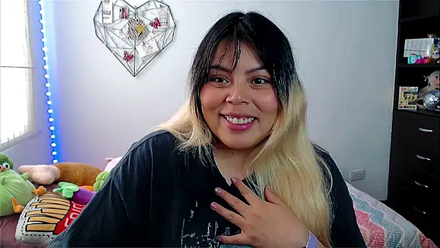 EllieMoonX online show from 03-31-26, 09:37