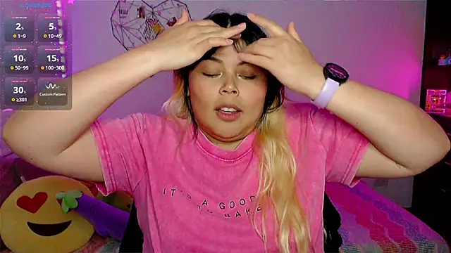 EllieMoonX online show from 04-21-26, 02:51