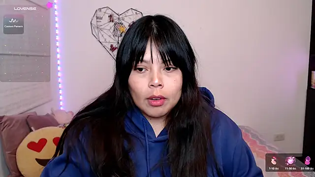 Snapshot of EllieMoonX chatting on 06-16-26, 11:40 EllieMoonX online show from 06-16-26, 11:40