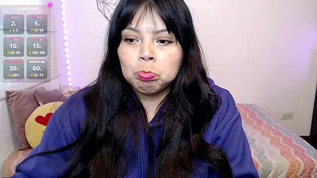 Snapshot of EllieMoonX chatting on 06-30-26, 10:44 EllieMoonX online show from 06-30-26, 10:44