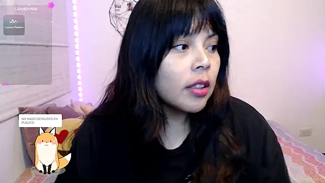 Snapshot of EllieMoonX chatting on 07-10-26, 11:40 EllieMoonX online show from 07-10-26, 11:40