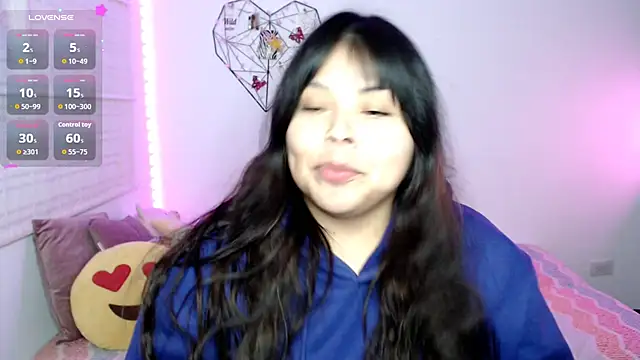 Snapshot of EllieMoonX chatting on 07-14-26, 02:05 EllieMoonX online show from 07-14-26, 02:05