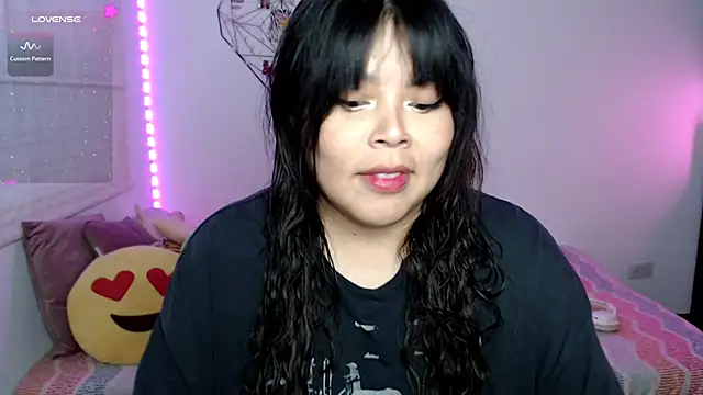 Snapshot of EllieMoonX chatting on 07-17-26, 11:20 EllieMoonX online show from 07-17-26, 11:20