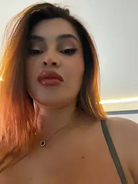 AbrilColls  online show from 07-08-26, 11:53
