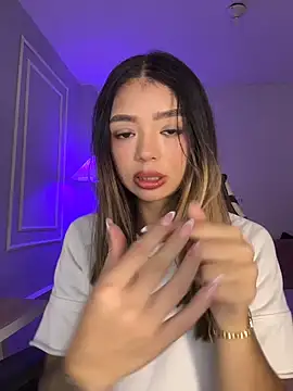 HoneyMollyX online show from 04-16-26, 01:01