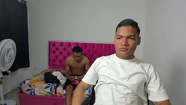 Snapshot of isaac_master77 chatting on 02-09-26, 07:29 isaac master77 online show from 02-09-26, 07:29