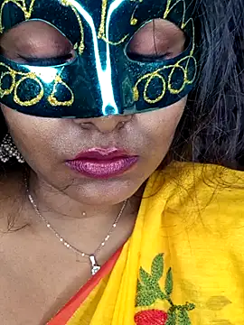 Sweet-Maddlina online show from 04-15-26, 05:14