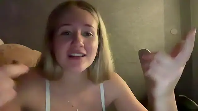Snapshot of itssosierra chatting on 07-02-26, 03:23 itssosierra online show from 07-02-26, 03:23