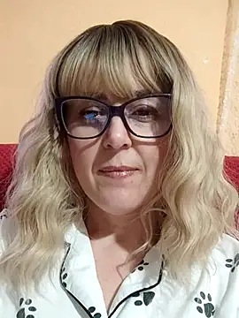 Amelialove42 online show from 06-07-26, 04:00