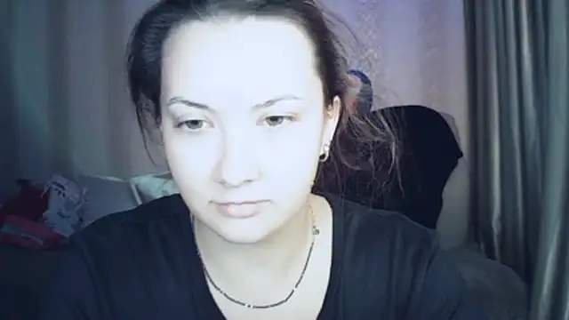 Snapshot of MoodieMira chatting on 04-21-26, 06:01 MoodieMira online show from 04-21-26, 06:01