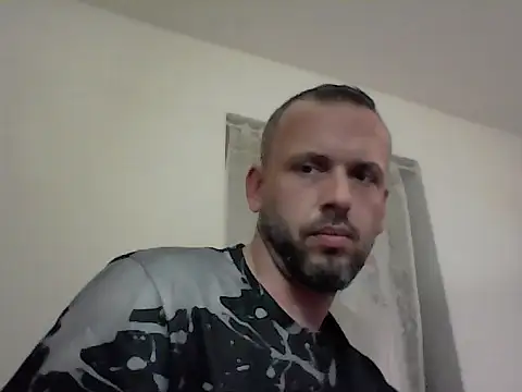 Snapshot of Mike_3789 chatting on 10-09-25, 05:55 Mike 3789 online show from 10-09-25, 05:55