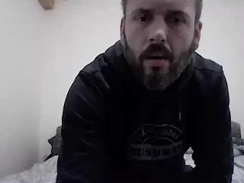 Snapshot of Mike_3789 chatting on 11-18-25, 12:42 Mike 3789 online show from 11-18-25, 12:42