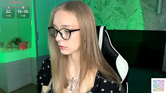 EvaPeace online show from 11-25-25, 05:24