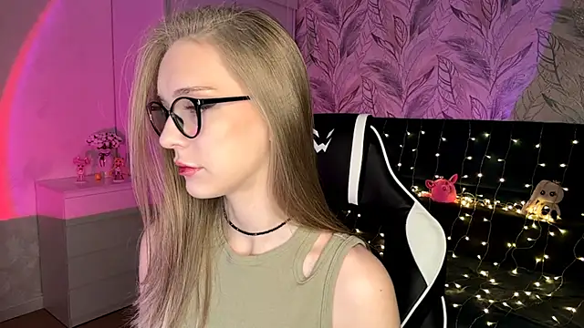 EvaPeace online show from 12-03-25, 07:23