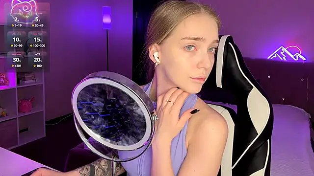 EvaPeace online show from 04-18-26, 01:04