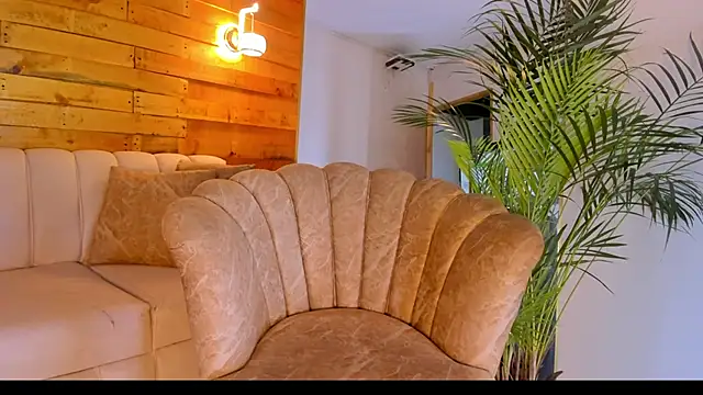 miss brenda  online show from 11-25-25, 09:31