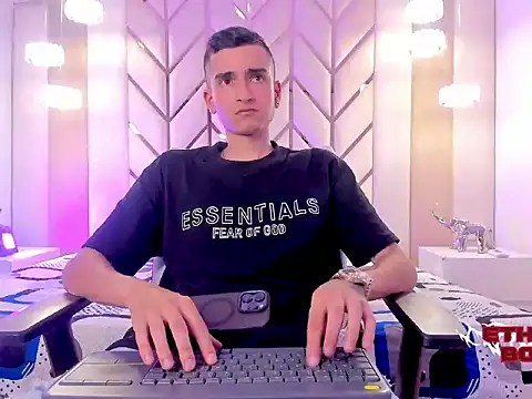 Ethan Boy  online show from 02-07-26, 07:50