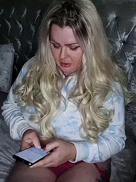 Sultress6969 online show from 12-17-25, 08:15