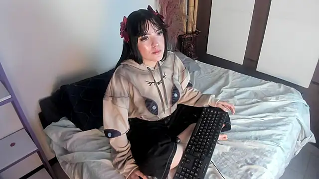 bubble  angel   online show from 01-09-26, 11:46