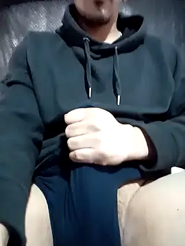 Snapshot of doncata21 chatting on 06-11-26, 02:04 doncata21 online show from 06-11-26, 02:04
