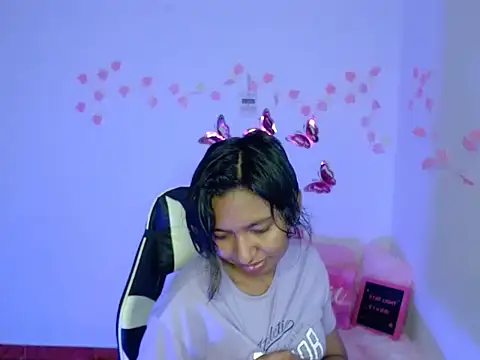 amber  666 online show from 10-17-25, 12:47