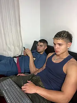 mirallesandbig online show from 11-08-25, 10:52