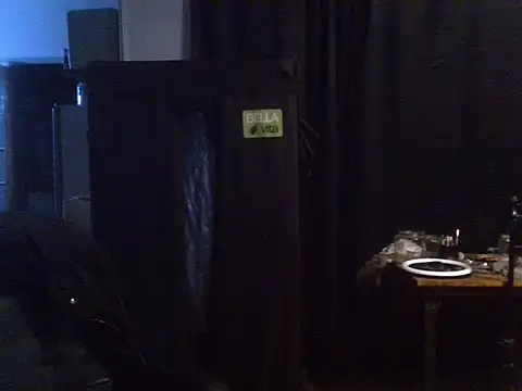 Snapshot of young-big-d chatting on 04-19-26, 05:40 young-big-d online show from 04-19-26, 05:40