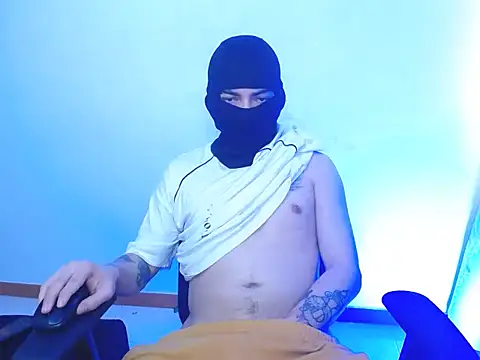 zoro roronoa96 online show from 10-21-25, 11:55