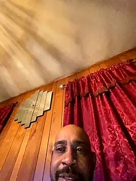Snapshot of wetgrip84 chatting on 10-21-25, 02:56 wetgrip84 online show from 10-21-25, 02:56