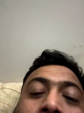 Snapshot of indianguysolo chatting on 10-17-25, 05:54 indianguysolo online show from 10-17-25, 05:54