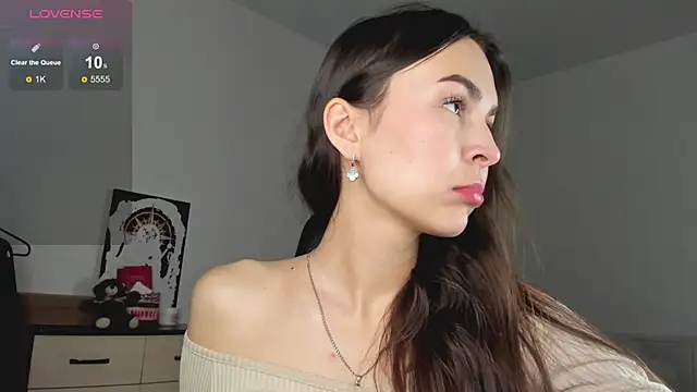 LionKierra online show from 11-23-25, 03:06