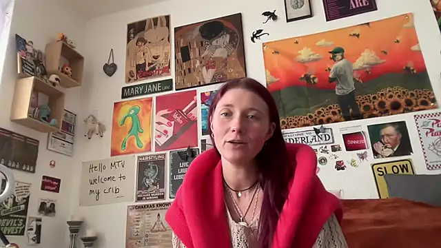 Snapshot of PauliinaBlue chatting on 10-22-25, 01:55 PauliinaBlue online show from 10-22-25, 01:55