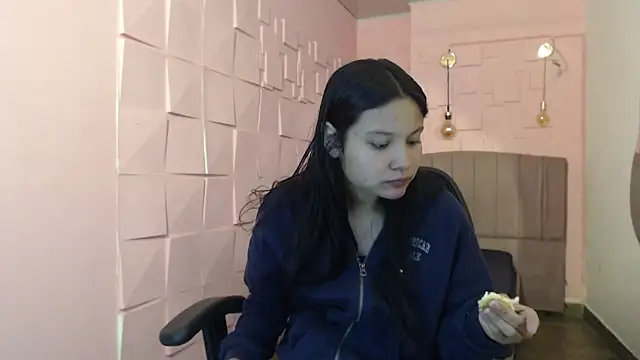 Snapshot of _kita chatting on 10-26-25, 01:50 kita online show from 10-26-25, 01:50