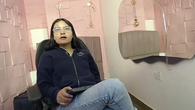 Snapshot of _kita chatting on 10-28-25, 01:36 kita online show from 10-28-25, 01:36