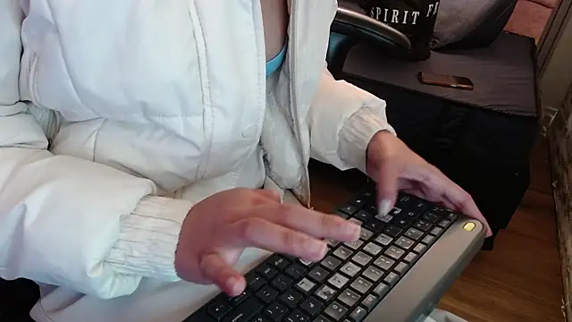 Snapshot of _kita chatting on 11-14-25, 03:11 kita online show from 11-14-25, 03:11