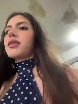 AlessiaLuxx online show from 03-25-26, 02:39
