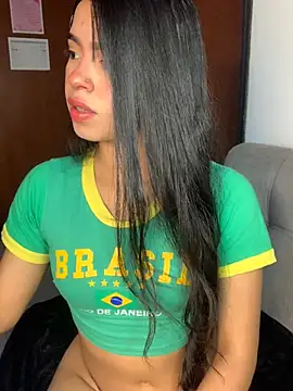 LunaMoore Pink online show from 03-17-26, 12:41