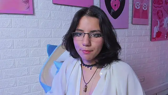 HollyPeach online show from 11-13-25, 07:51