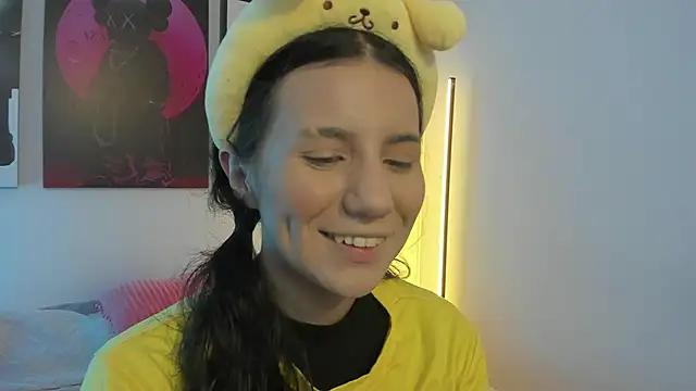 HollyPeach online show from 06-03-26, 07:41