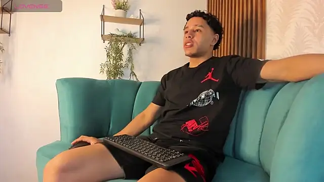 Adrian Volt online show from 12-18-25, 03:12