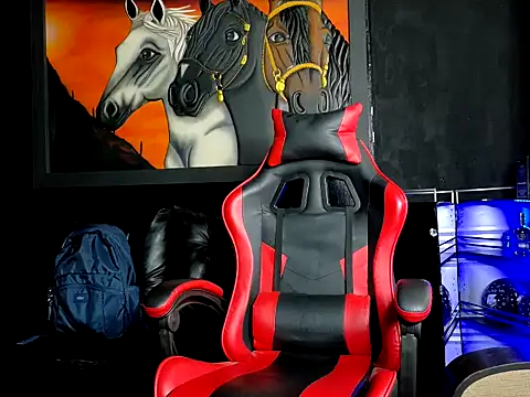 Molotov Explosive online show from 12-22-25, 05:10